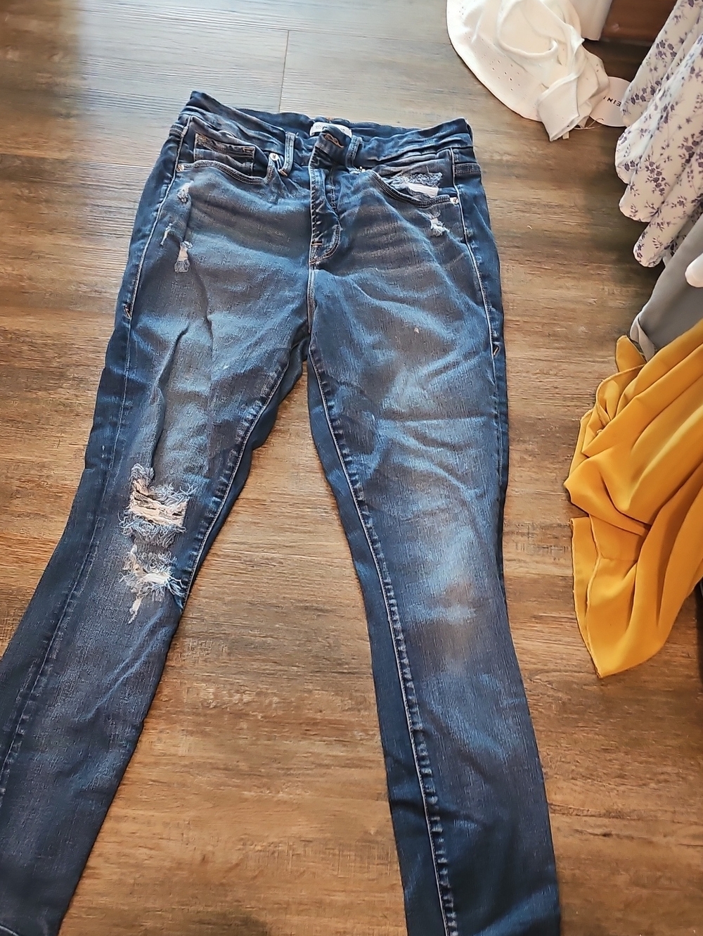 Good American Distressed Dark Blue Skinny Jeans